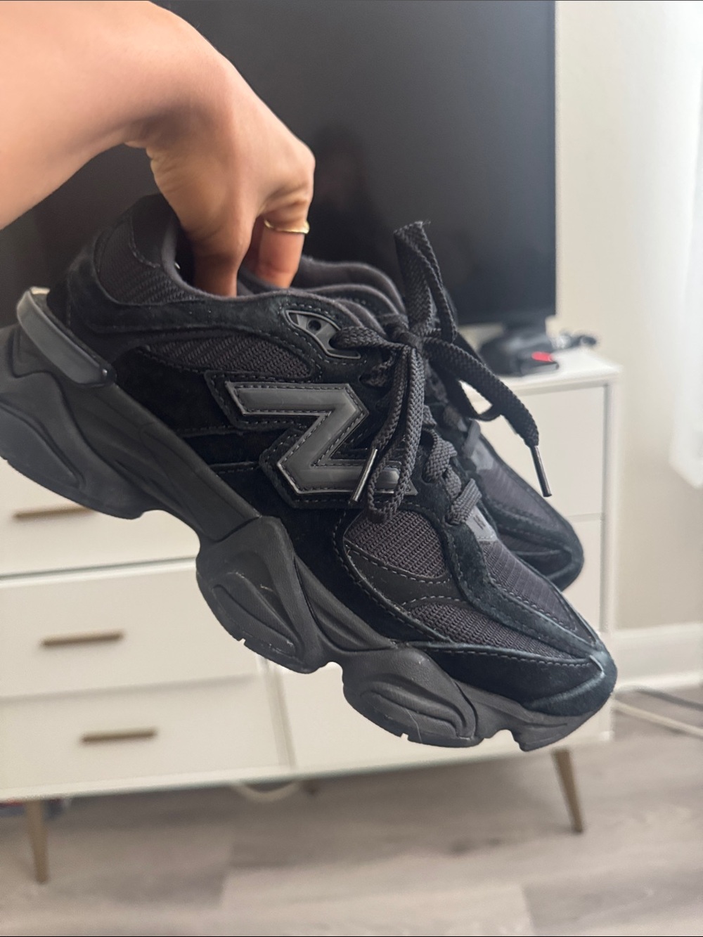 New Balance 9060 Triple Black